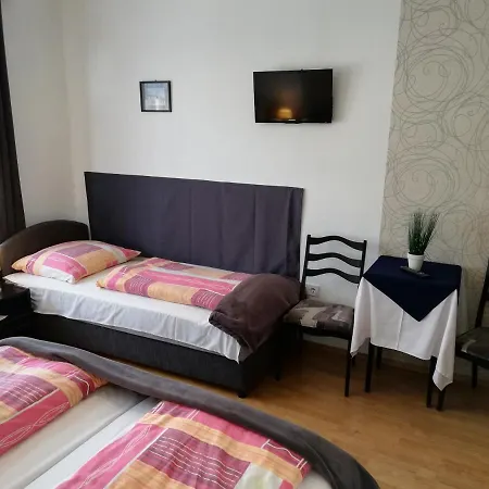 Eden Panzio Bed & Breakfast