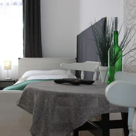 Eden Panzio Bed & Breakfast 4*