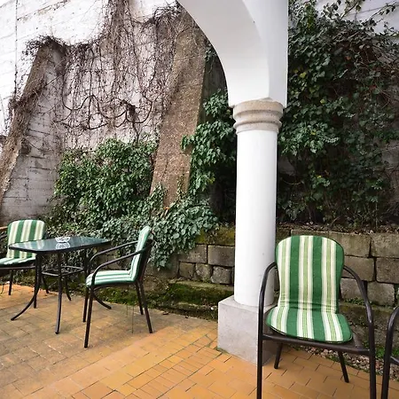 Eden Panzio Bed & Breakfast 4*