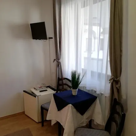 Bed & Breakfast Eden Panzio Eger