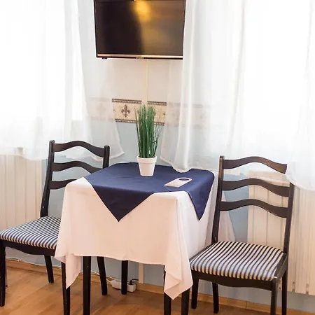 Eden Panzio Bed & Breakfast 4*