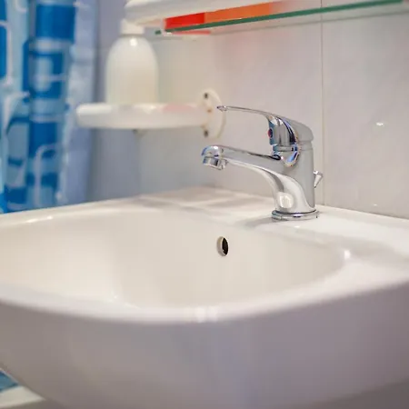 Eden Panzio Bed & Breakfast