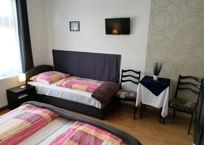 Eden Panzio Bed & Breakfast