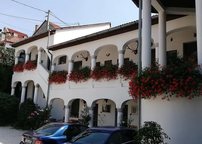 Bed & Breakfast Eden Panzio Eger