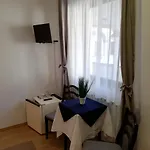 Bed & Breakfast Eden Panzio Eger