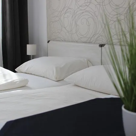 Frühstückspension Eden Panzió