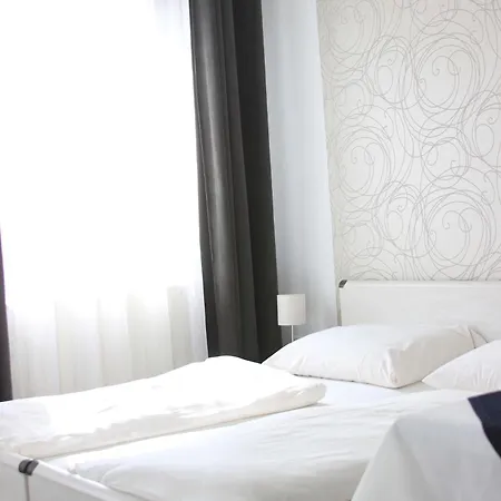 Eden Panzió Frühstückspension 4*