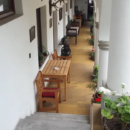 Frühstückspension Eden Panzió 4*