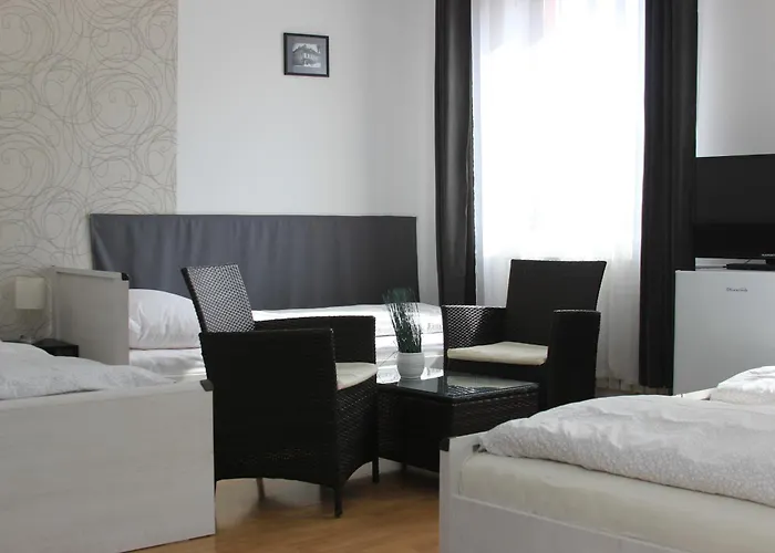 Eden Panzio エゲル