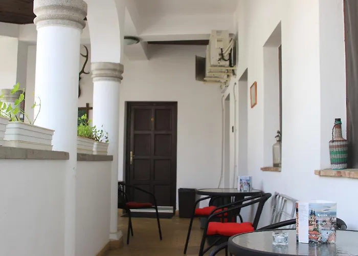 ベッド・アンド・ブレックファスト Eden Panzio 4*