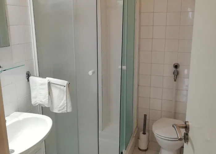 Eden Panzio ベッド・アンド・ブレックファスト 4*